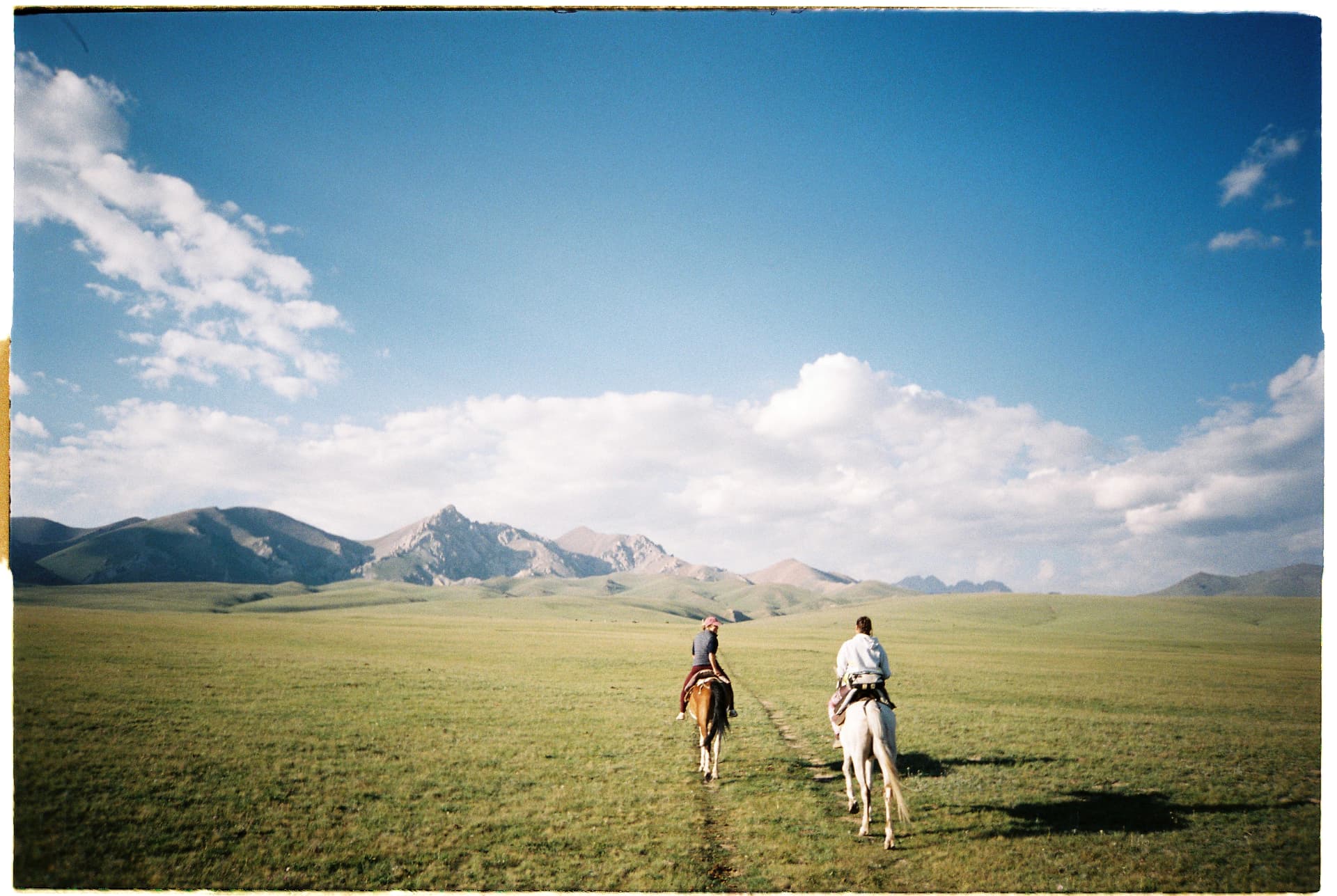 KYRGYZSTAN, 10:20 / GIRLS TIME